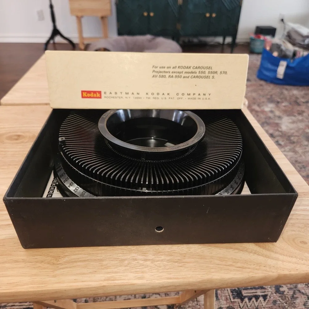 Genuine Vintage Kodak Black Carousel 140 Slot Plastic Slide Tray In Original Box